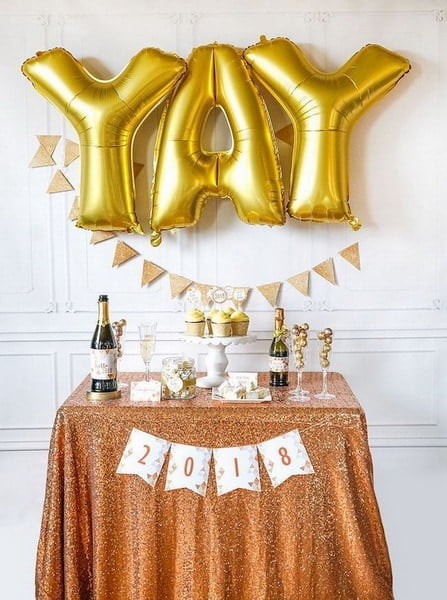 Read more about the article 25 Ideas for DIY New Year’s Eve Decorations