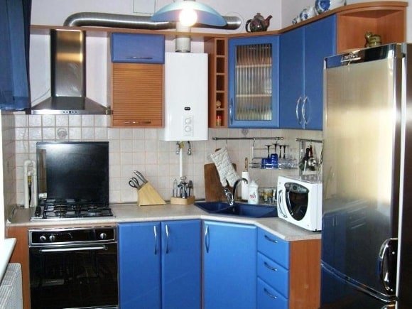 Kitchen design 6 sq.m. - new items for 2021-2022 with refrigerator