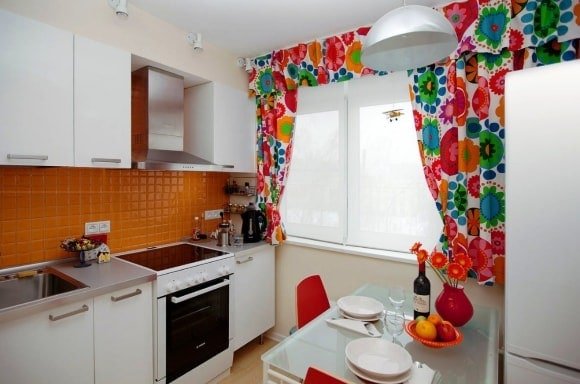 Read more about the article Kitchen Curtain Trends: Modern Ideas And New Designs For 2022-2023