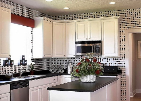 Wallpaper trends for the kitchen: a variety of color palette and wall design