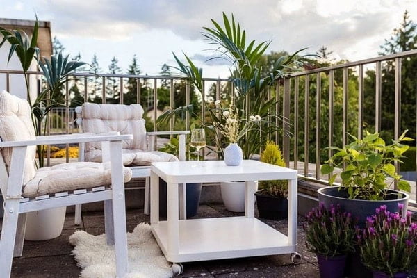 Read more about the article Latest Balcony Furniture Trends 2023