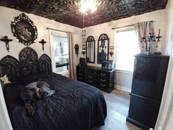 Features of Gothic Bedroom – Furniture